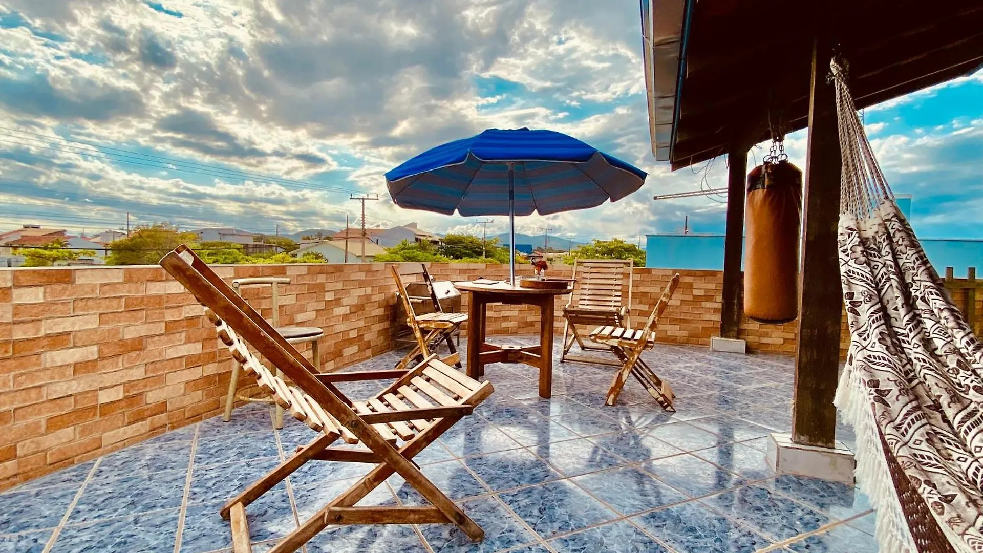 Apartment 1,5Km Br 101 - 700M Praia- Aptos Equipados E Exclusivos - Com Terraco Ou Varanda - Por Do Sol - Wi-Fi 600Mg - Praia Itapiruba Imbituba